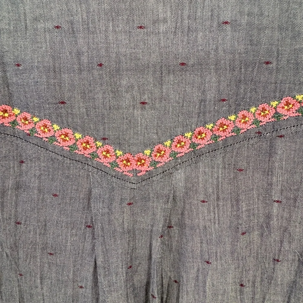 Sundance Gray Cotton Textile with Red and Green Embroidery - Picture 6 of 6